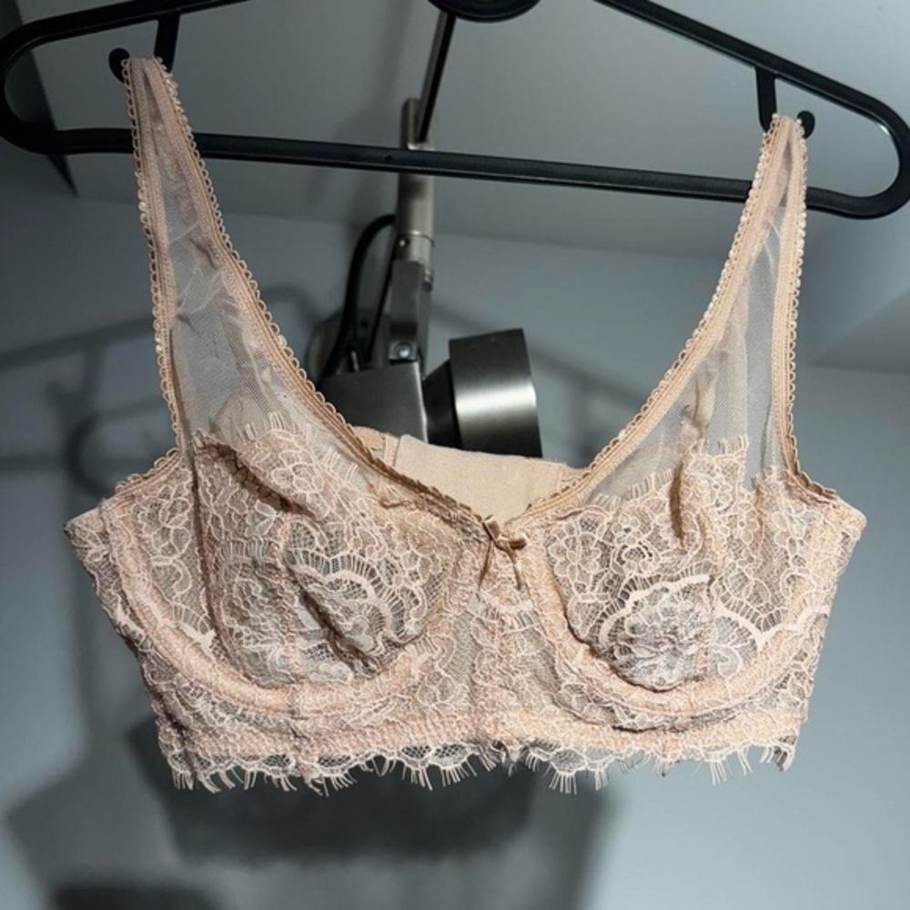 Victoria’s Secret Dream Ángels Floral Mesh Bra Lingerie Unlined Plunge Bra 32B